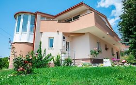 Nadalina Apartment