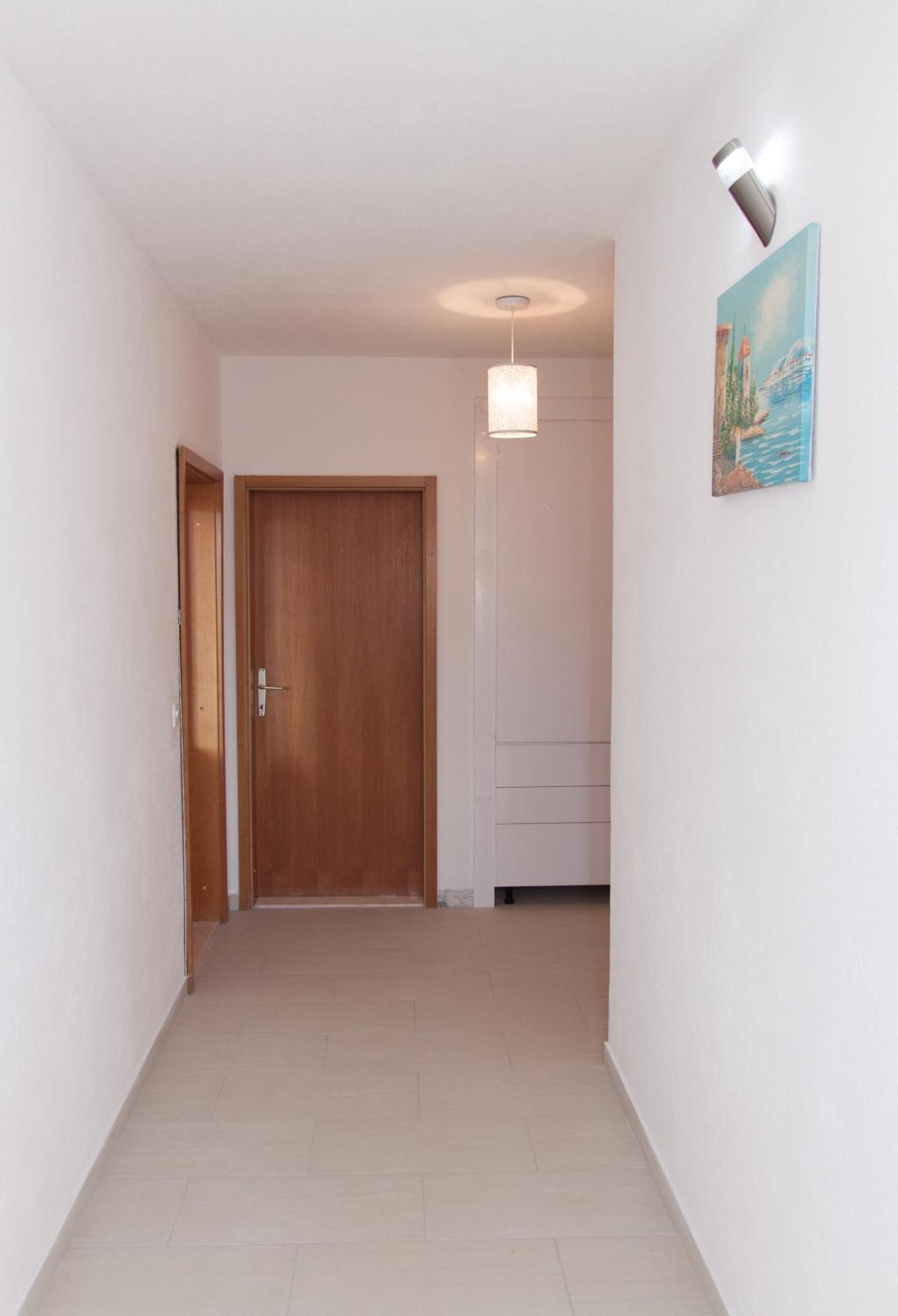 Nadalina Apartment Kaštel Stari Buitenkant foto