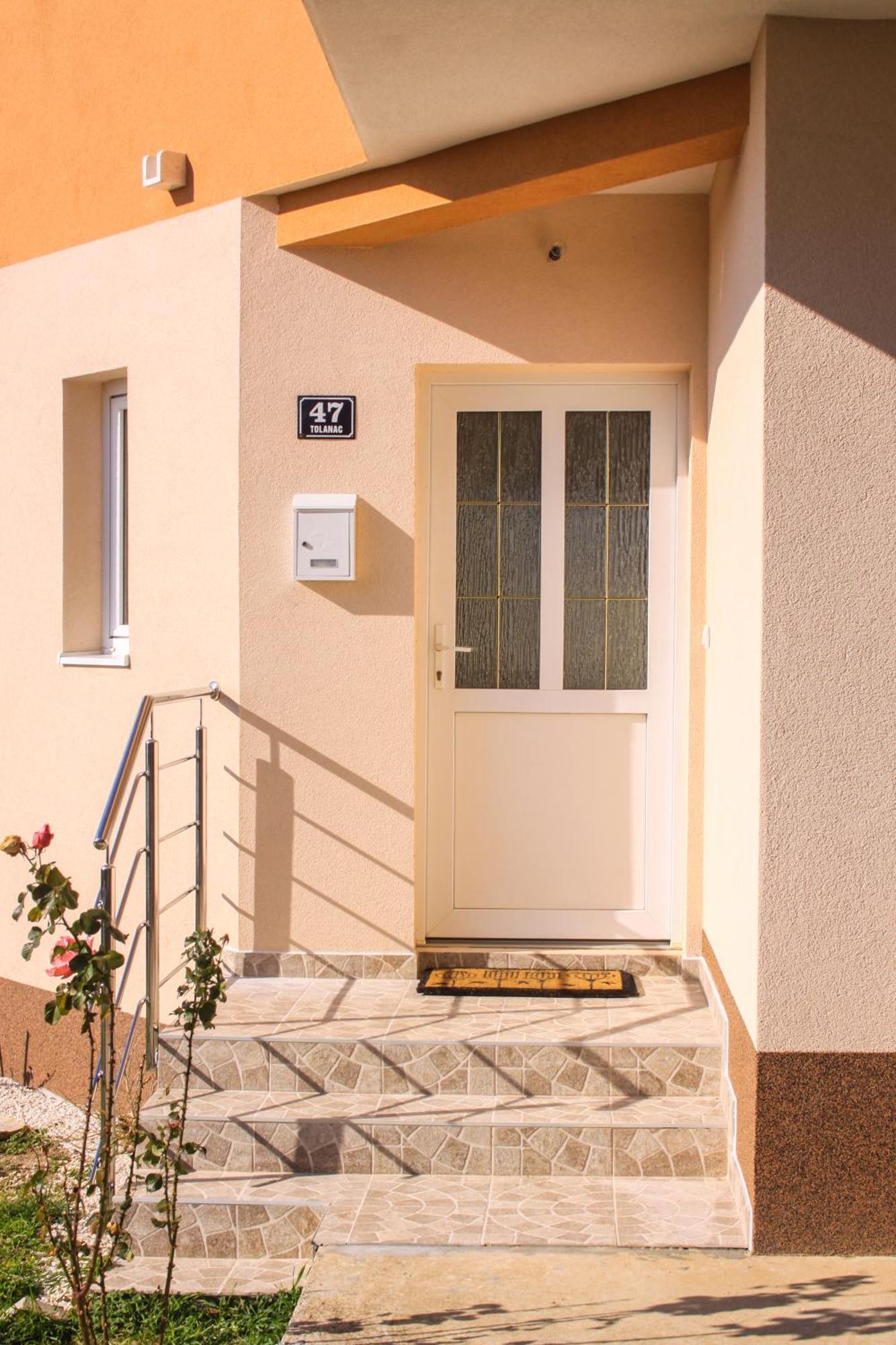 Nadalina Apartment Kaštel Stari Buitenkant foto