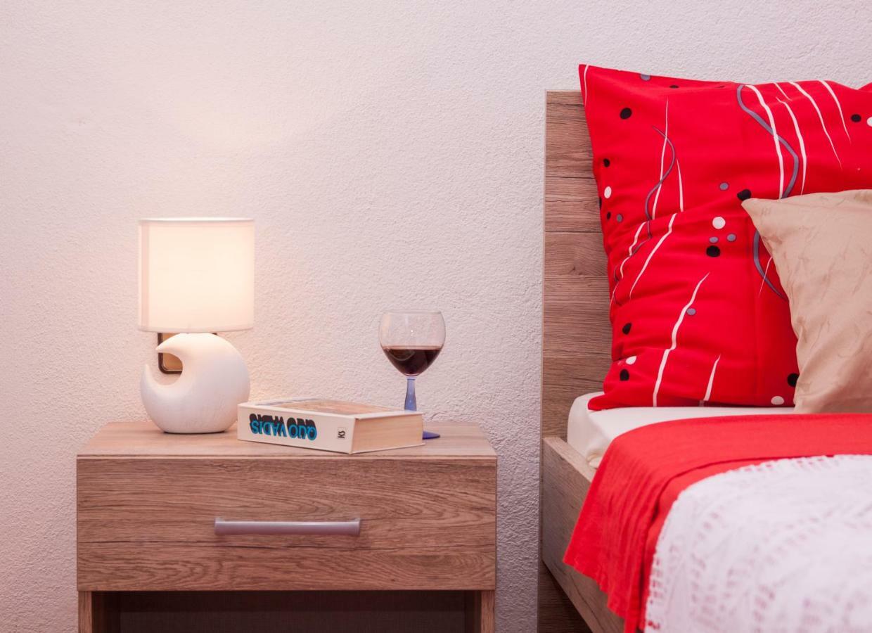 Nadalina Apartment Kaštel Stari Buitenkant foto