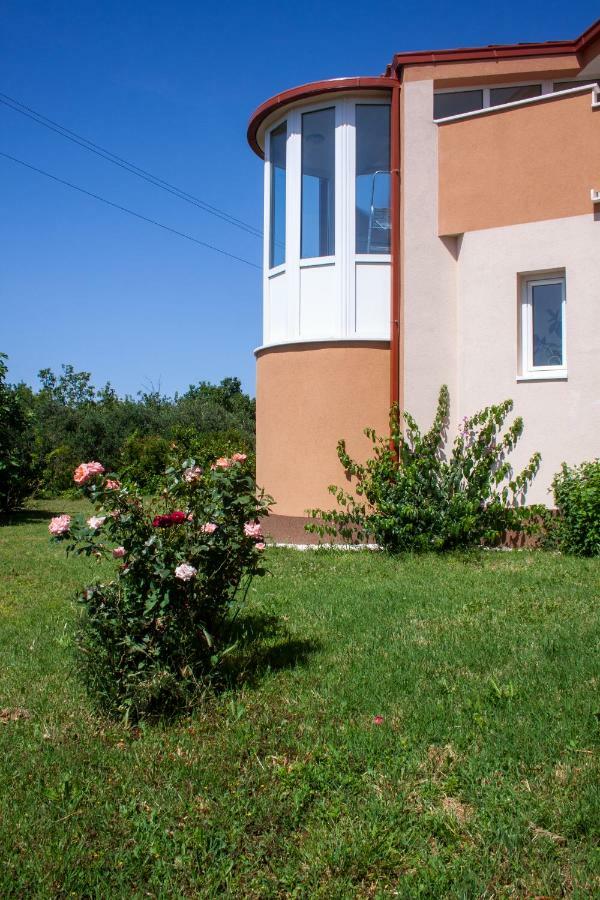 Nadalina Apartment Kaštel Stari Buitenkant foto